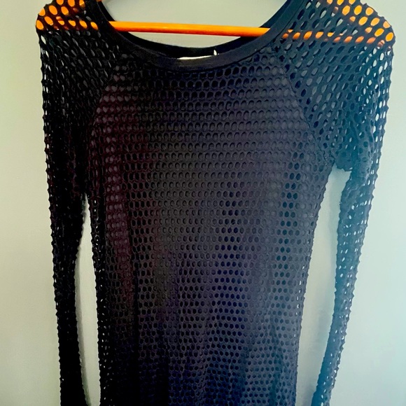 Tops - Black mesh shirt with inner lining